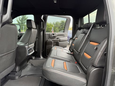 Used 2022 GMC Sierra 2500 AT4 w/ AT4 Preferred Package AWD/4WD image 29