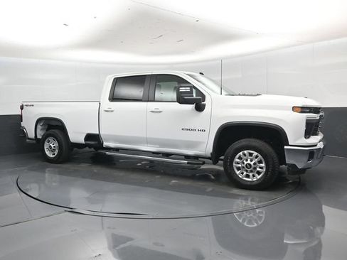 Used 2026 Chevrolet Silverado 2500 LT AWD/4WD image 1