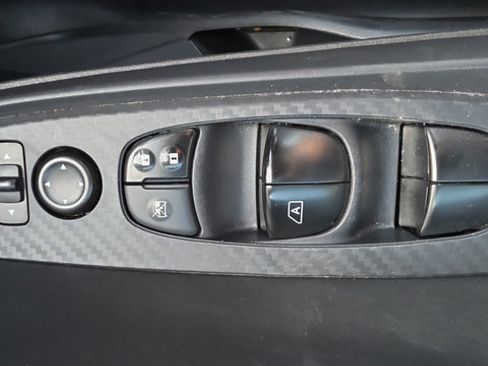 Used 2024 Nissan Sentra SV FWD image 12