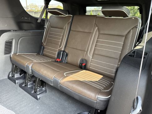 Used 2025 GMC Yukon XL Denali Ultimate image 34