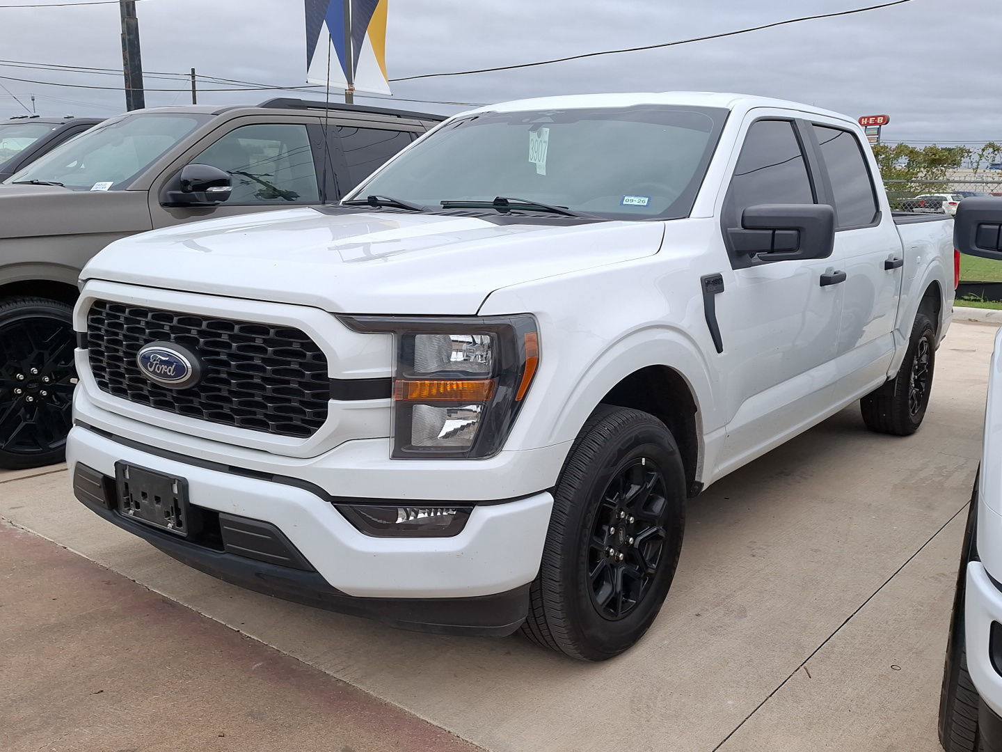 Used 2023 Ford F150 XL w/ STX Appearance Package RWD image 3