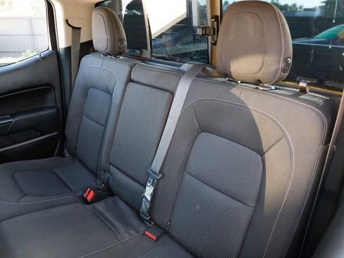 Used 2017 Chevrolet Colorado LT w/ LT Convenience Package image 11