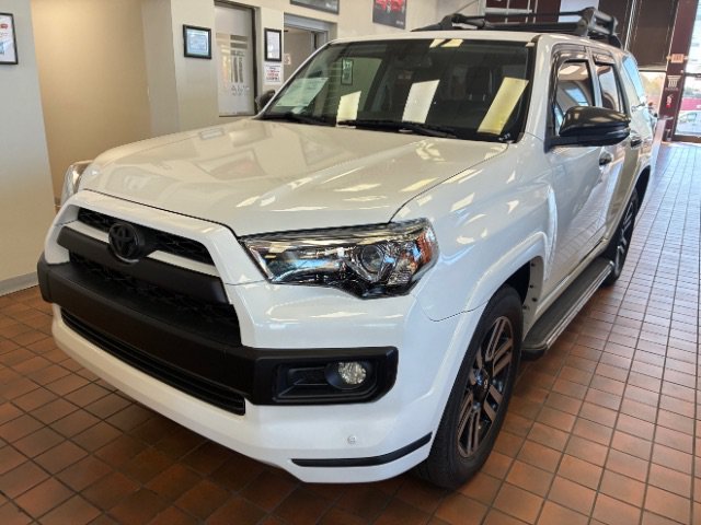 Used 2016 Toyota 4Runner Limited AWD/4WD image 7