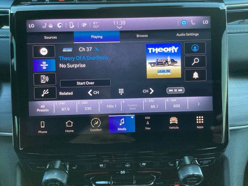 Used 2023 Jeep Grand Cherokee Overland w/ Advanced Protech Group III image 22