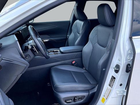 Used 2025 Lexus RX 350 Premium w/ Accessory Package (Z1) FWD image 8