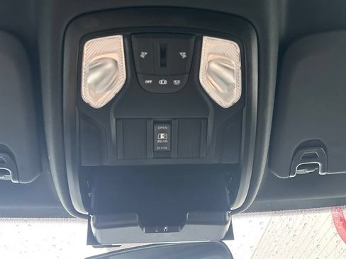 Used 2024 RAM 2500 Tradesman w/ Chrome Appearance Group AWD/4WD image 16