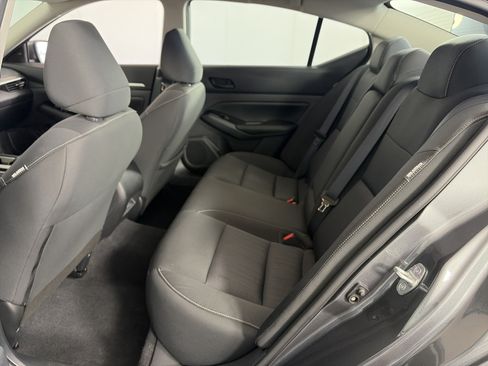 Used 2023 Nissan Altima 2.5 SV FWD image 7