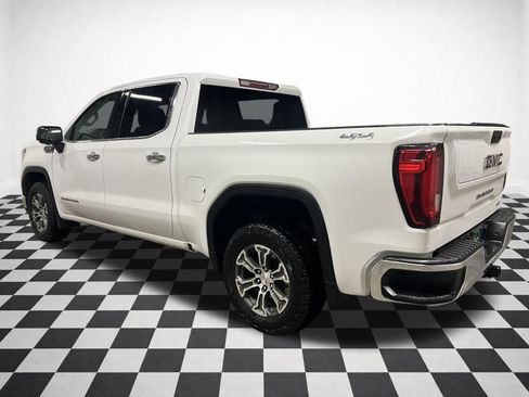 Certified 2025 GMC Sierra 1500 SLT image 7