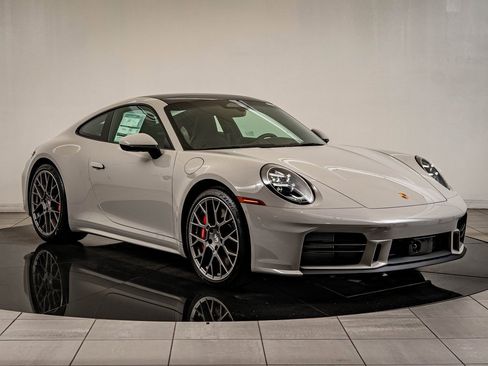 New 2026 Porsche 911 Carrera 4S image 10