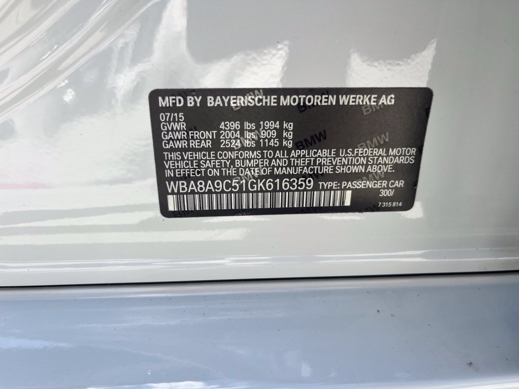 Used 2016 BMW 320i Sedan RWD image 13