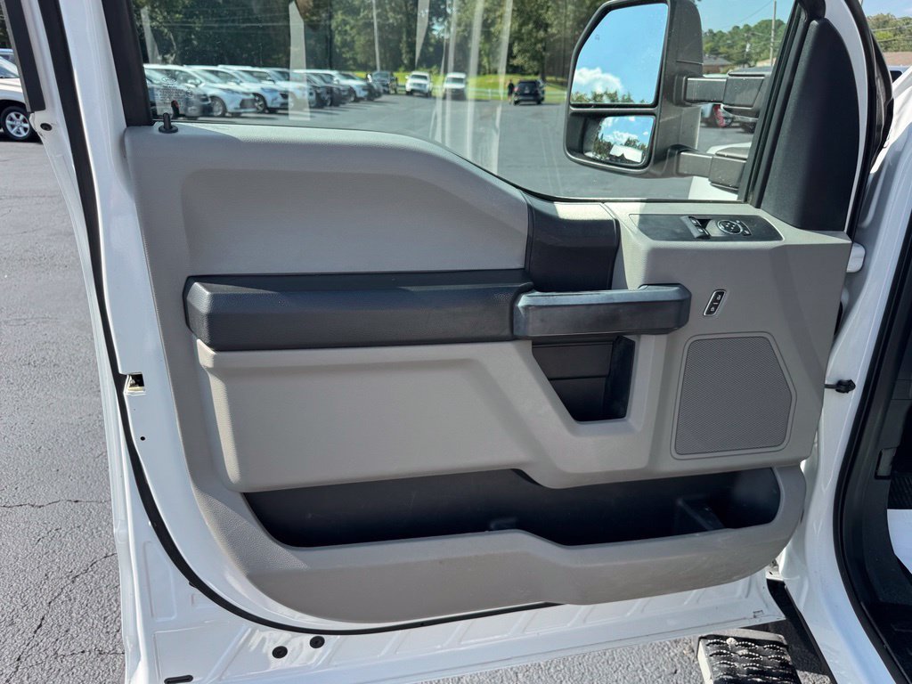 Used 2019 Ford F550 4x4 Regular Cab Super Duty image 26