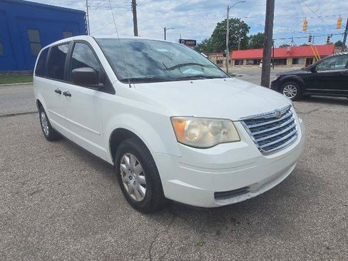 Used 2008 Chrysler Town & Country LX FWD image 8