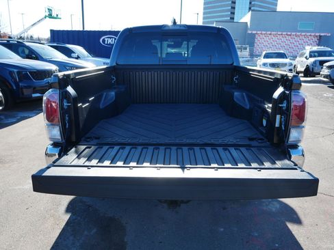 Used 2023 Toyota Tacoma TRD Off-Road image 18