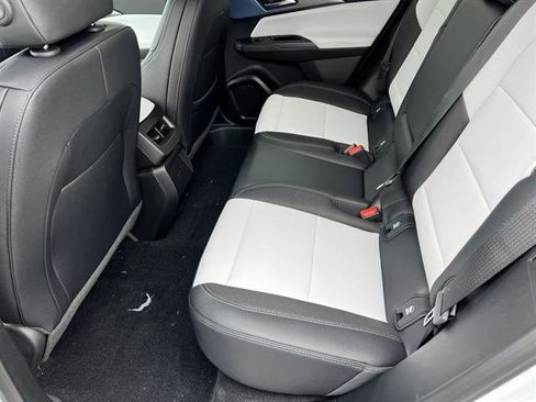 New 2026 Chevrolet Equinox EV LT image 17