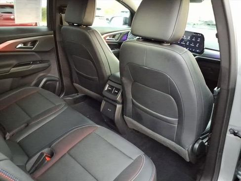 Used 2024 Chevrolet Equinox EV RS image 24