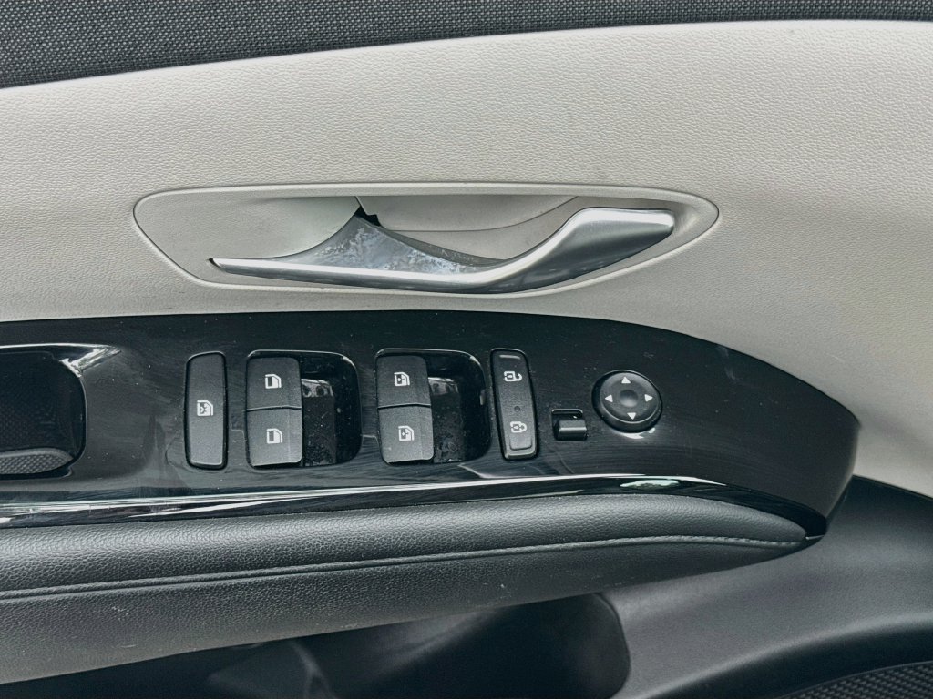 Used 2024 Hyundai Tucson Limited AWD/4WD image 19