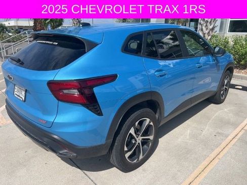 Used 2025 Chevrolet Trax RS image 4