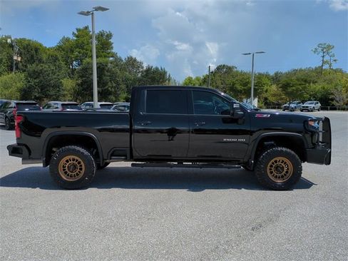Used 2023 Chevrolet Silverado 2500 LTZ image 3