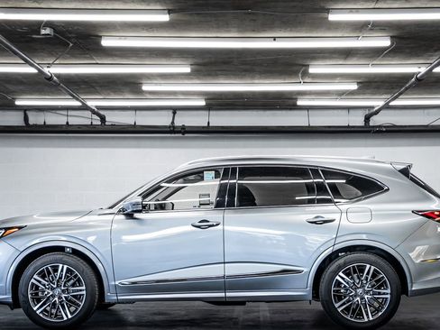 New 2026 Acura MDX w/ Advance Package image 2