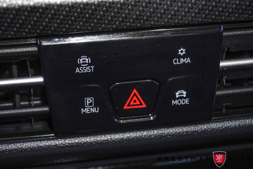 Used 2024 Volkswagen Golf R AWD/4WD image 35