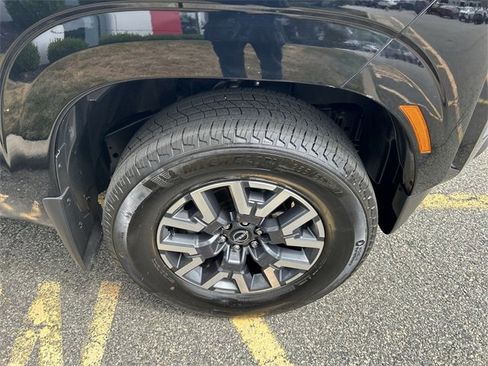 Certified 2024 Nissan Frontier SL image 13