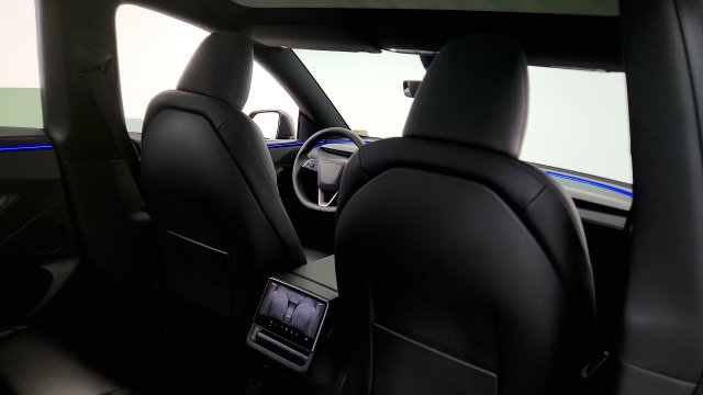 Used 2026 Tesla Model Y Long Range RWD image 41