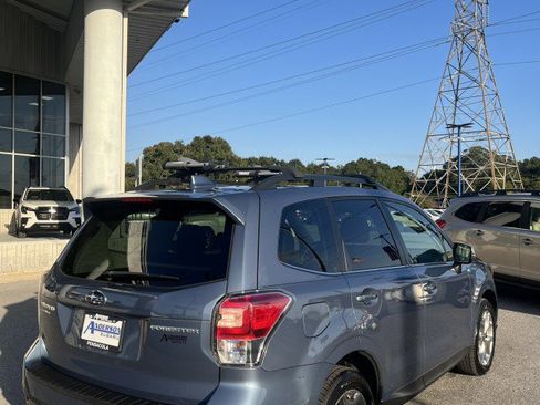 Used 2018 Subaru Forester 2.5i Touring w/ Popular Package #3B image 3