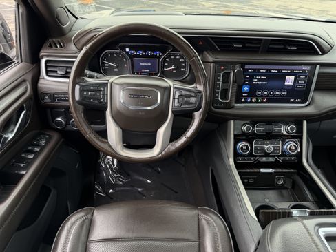 Used 2021 GMC Yukon Denali w/ Denali Premium Package RWD image 14