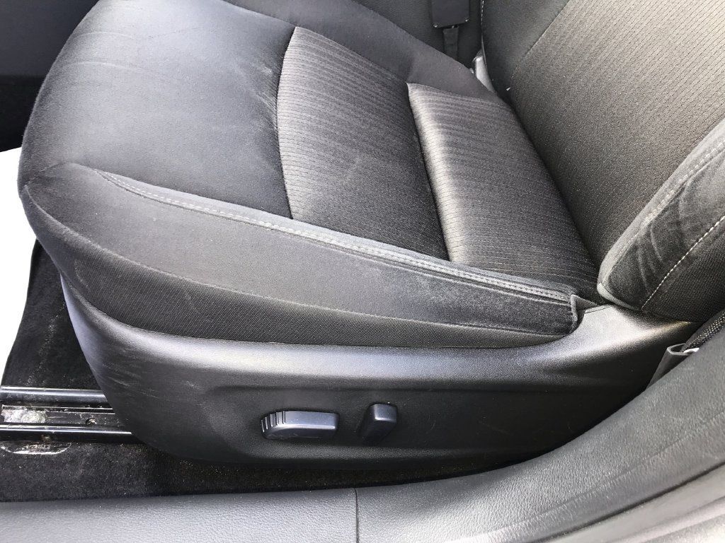 Used 2024 Nissan Altima 2.5 SV FWD image 12