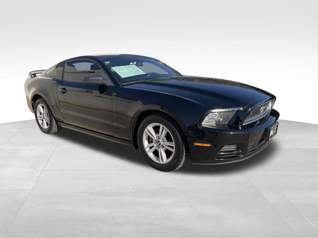 Used 2014 Ford Mustang Coupe RWD image 3