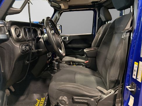 Used 2019 Jeep Wrangler Unlimited Sahara AWD/4WD image 16