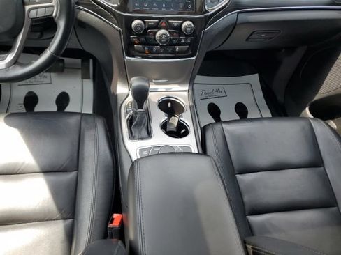 Used 2022 Jeep Grand Cherokee Limited AWD/4WD image 22
