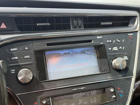 Used 2015 Toyota Avalon XLE Premium image 10