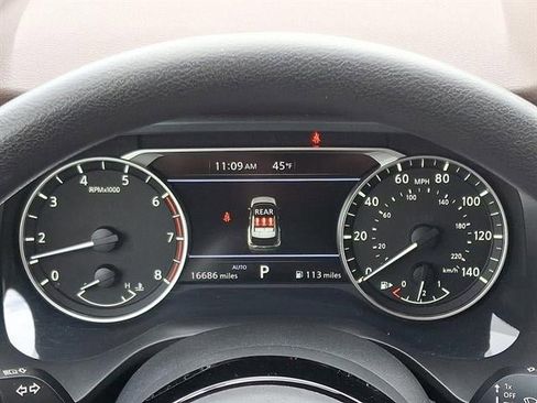 Used 2023 Nissan Rogue SV image 20