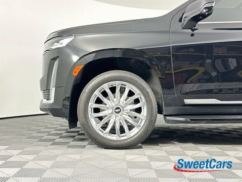 Used 2024 Cadillac Escalade Premium Luxury AWD/4WD image 50