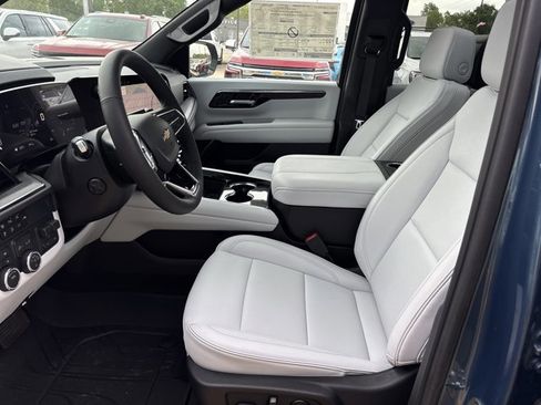 New 2025 Chevrolet Tahoe Premier image 17