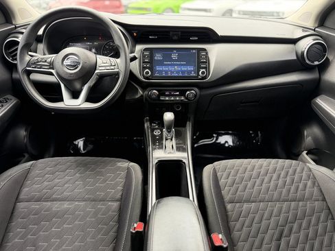 Used 2021 Nissan Kicks SV FWD image 9