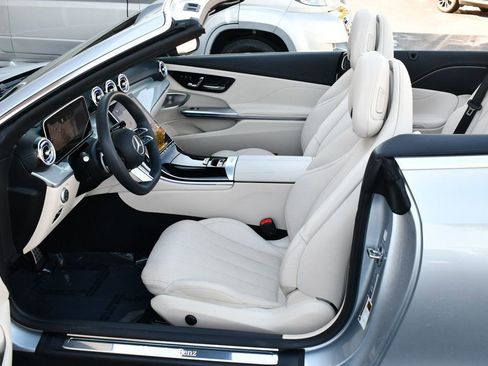 Used 2024 Mercedes-Benz CLE 450 4MATIC Cabriolet image 57