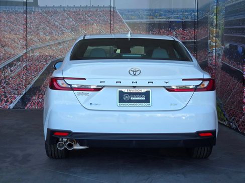 Used 2026 Toyota Camry SE FWD image 7