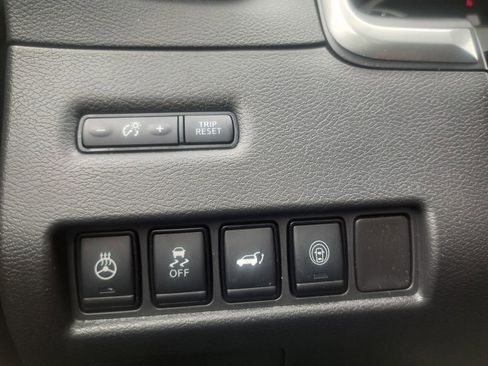 Used 2024 Nissan Murano Platinum w/ Cargo Package image 15