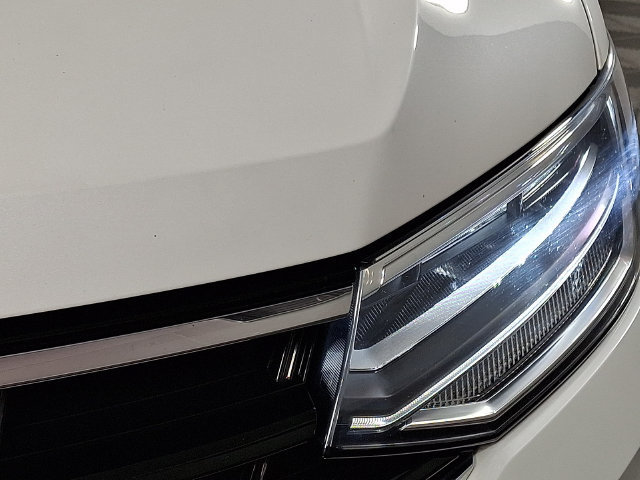 Used 2024 Volkswagen Tiguan SE R-Line FWD image 12