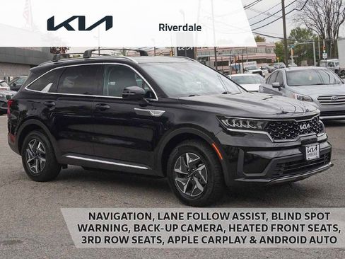 Used 2022 Kia Sorento S FWD image 1