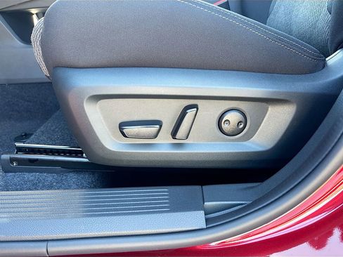 New 2026 Nissan Rogue SV image 32