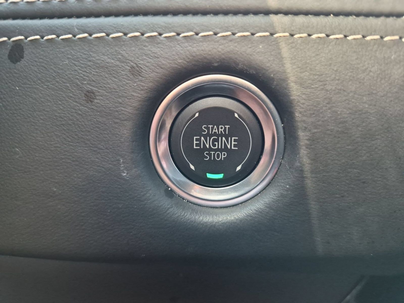 Certified 2025 Cadillac Escalade ESV Sport Platinum AWD/4WD image 17