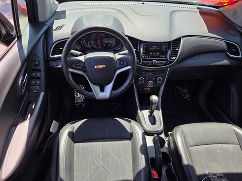 Certified 2020 Chevrolet Trax LT w/ LT Convenience Package AWD/4WD image 12