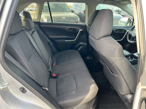 Used 2019 Toyota RAV4 LE image 25