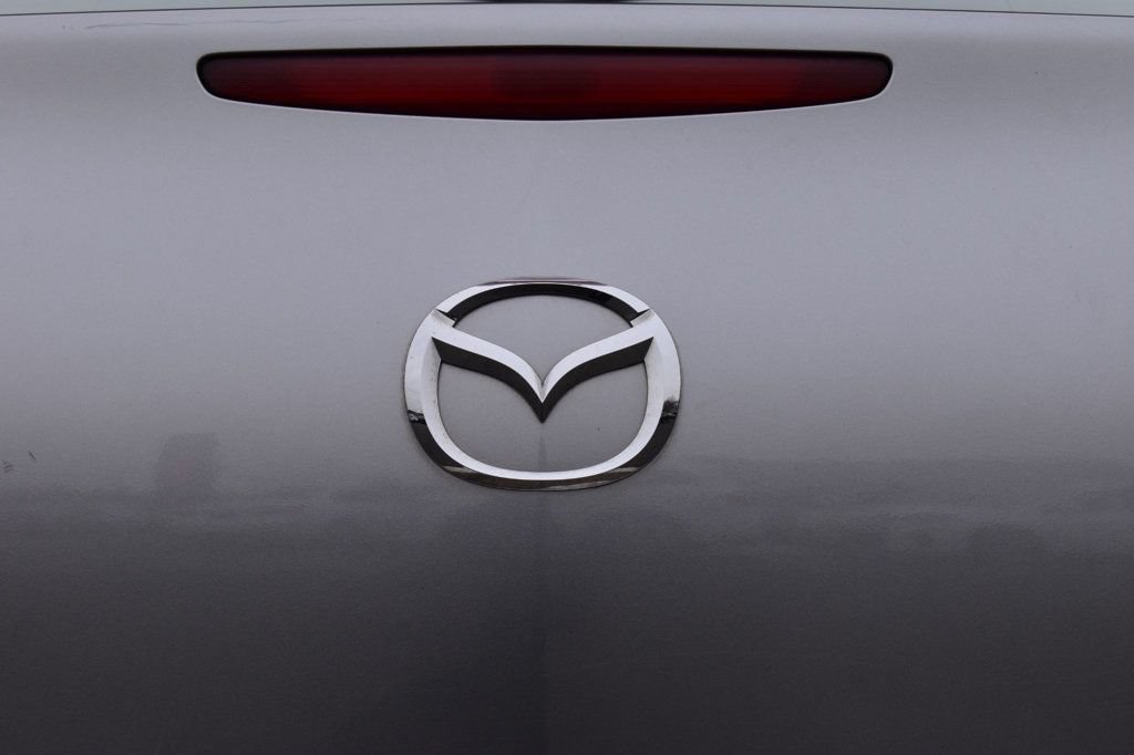 Used 2011 MAZDA MAZDA3 i Touring FWD image 39