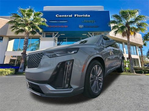 Used 2025 Cadillac XT6 Premium Luxury w/ Technology Package image 9