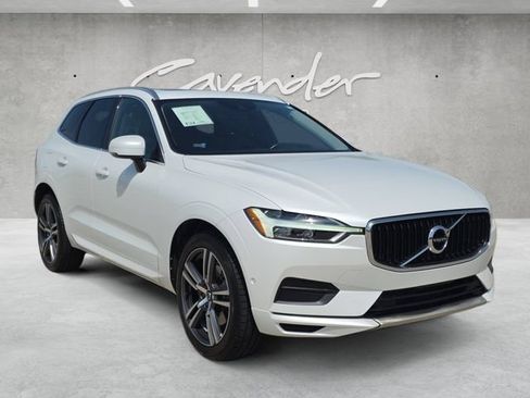 Used 2018 Volvo XC60 T6 Momentum w/ Vision Package AWD/4WD image 2