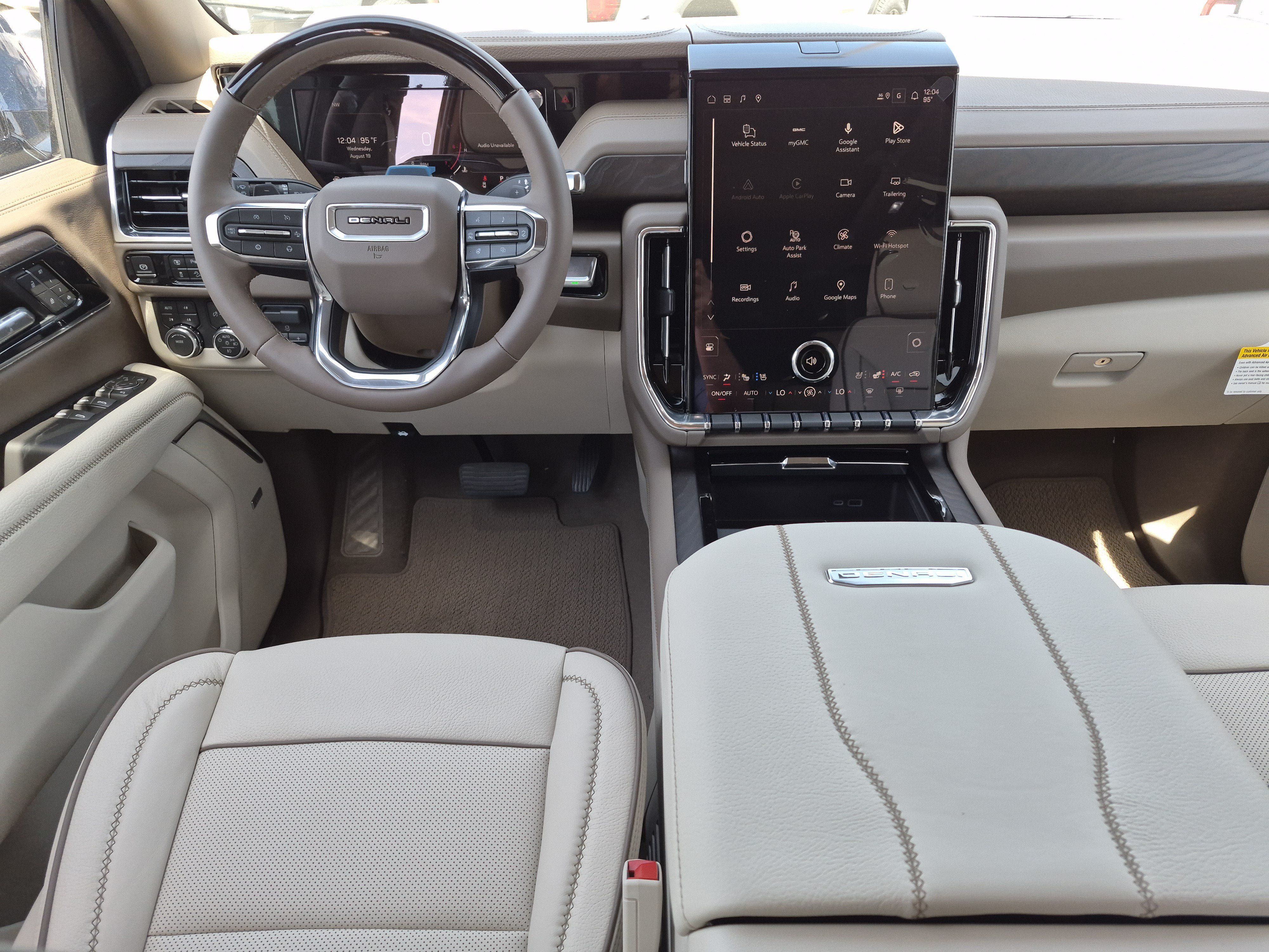 New 2026 GMC Yukon Denali w/ Denali Reserve Package AWD/4WD image 10